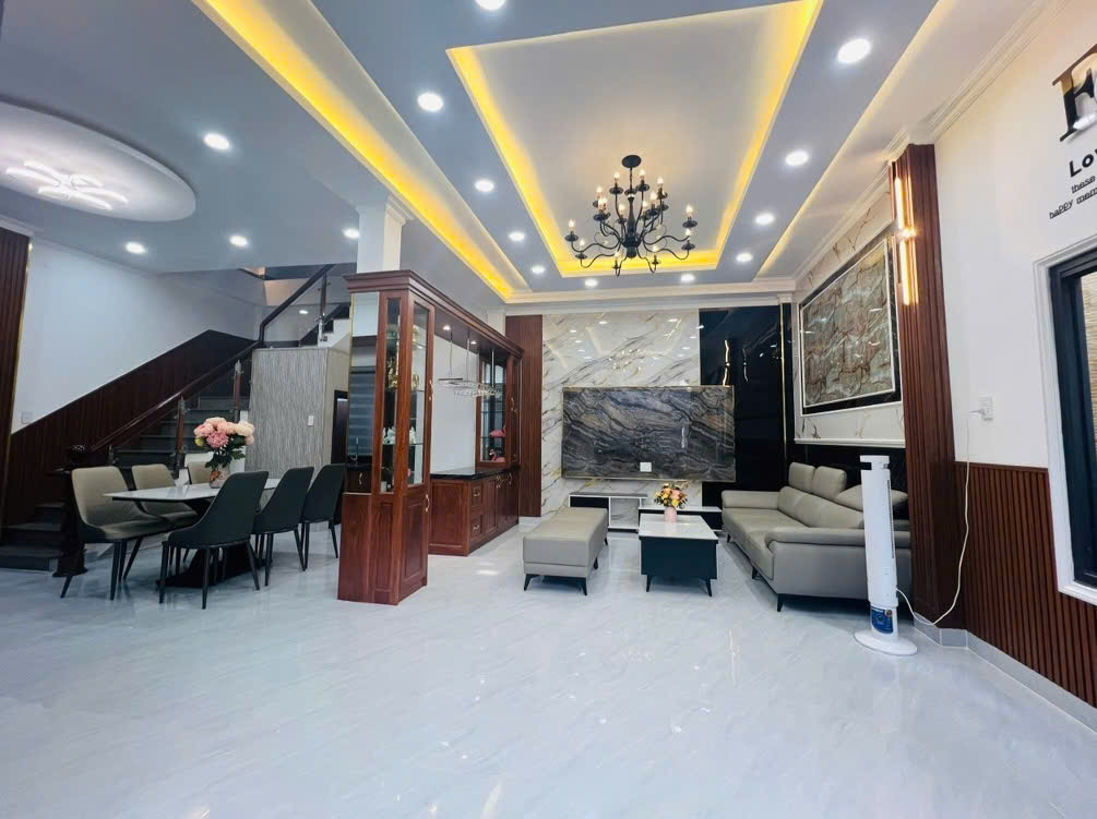 NHÀ ĐẸP LUNG LINH – NGANG 7M – 3 TẦNG – SÁT HIM LAM, GẦN CẦU NGUYỄN VĂN CỪ – GIÁ CHỈ NHỈNH 6 TỶ! - Ảnh 1